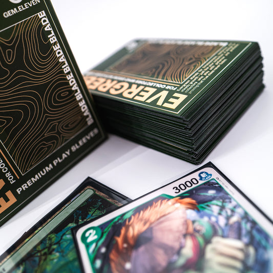 Blade Evergreen | Premium TCG Play Sleeves | Haltbar | Angenehmes Mischgefühl - PokéPrinz