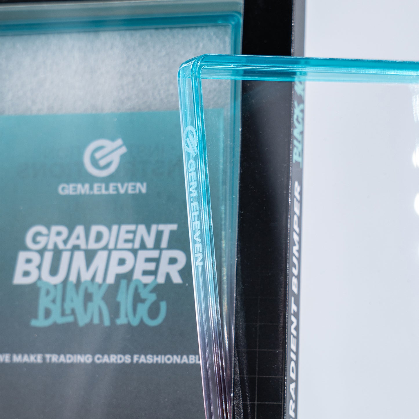 Gradient Bumper Black Ice – PSA & CGC Slab Case Bumper & Schutzrahmen für Graded Cards - PokéPrinz