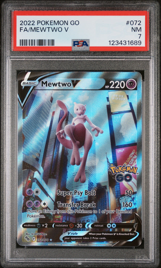 PSA 7 – Mewtwo V Full Art #072 (2022 Pokémon Schwert & Schild: Pokémon GO) (dB) - PokéPrinz